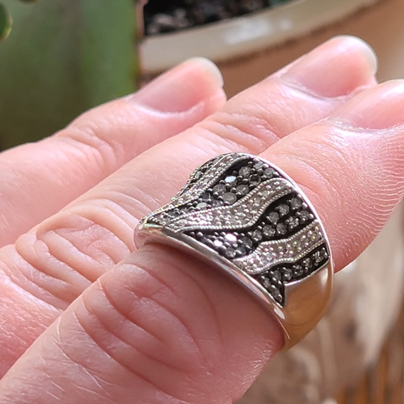 925 Sterling Silver Zebra Pattern ring - Picture 3 of 11